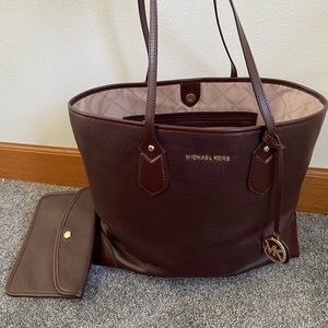 Brown leather tote bag